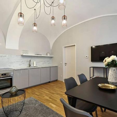 Vienne City Apartment Crown 6 Экстерьер фото
