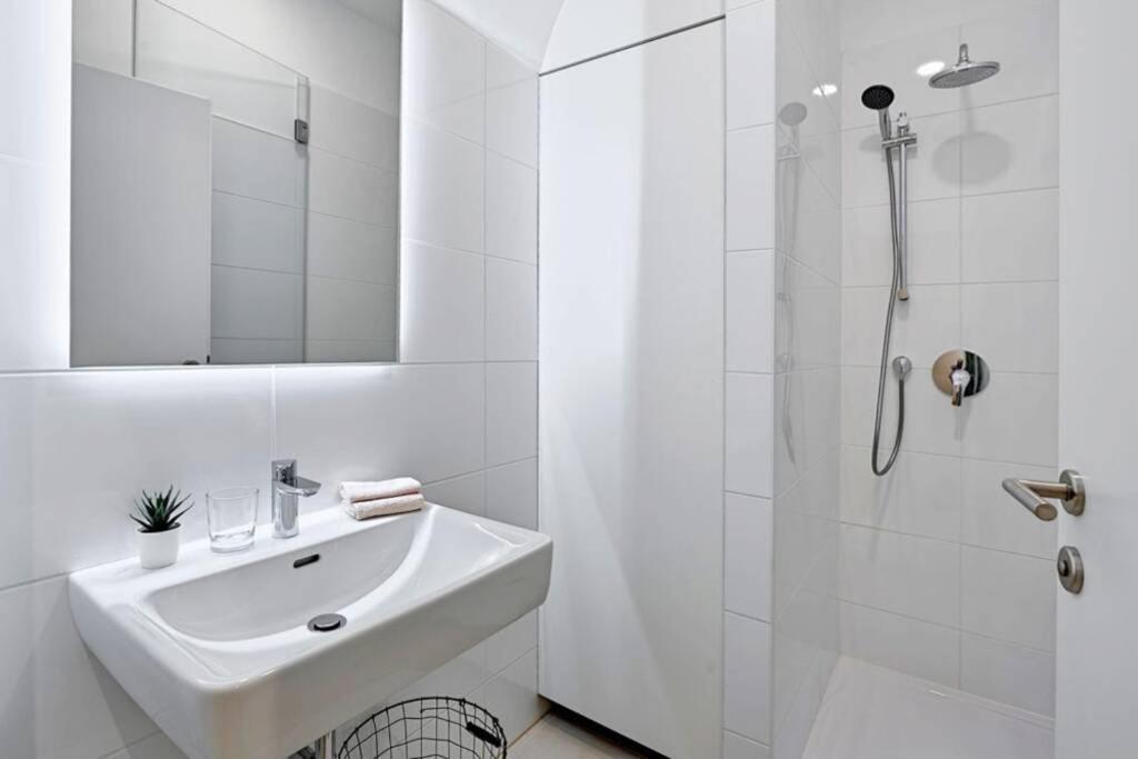 Vienne City Apartment Crown 6 Экстерьер фото